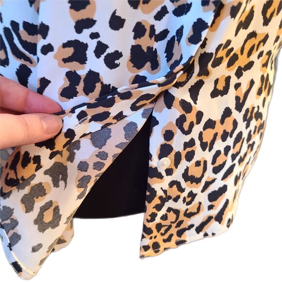 Aritzia Babaton NWT Akira Cheetah Print Silky Satin V-Neck Blouse Size L (12-14) - Picture 6 of 8